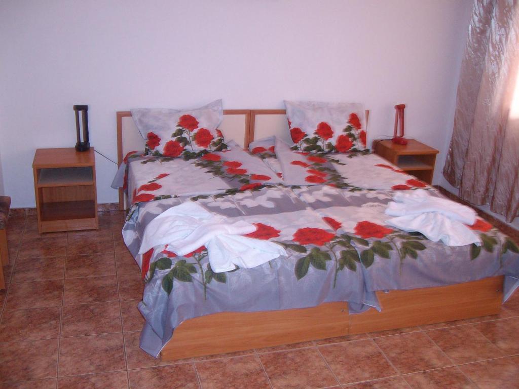 Nelly Guest House Ravda Ruang foto