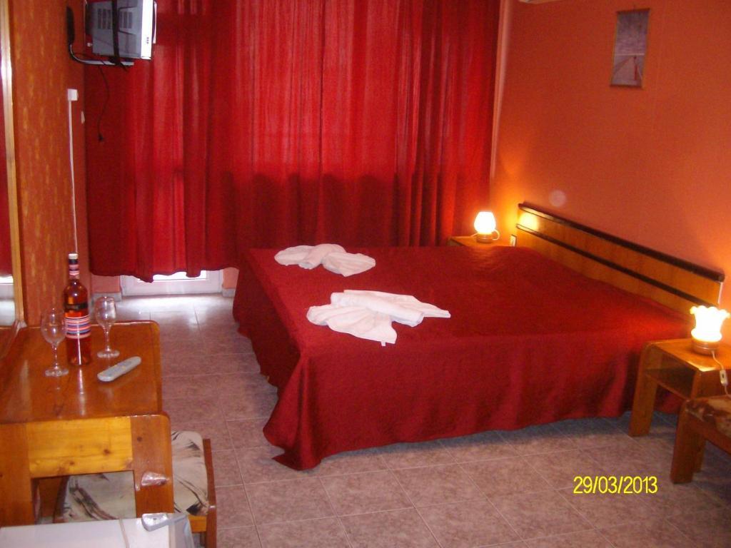 Nelly Guest House Ravda Ruang foto